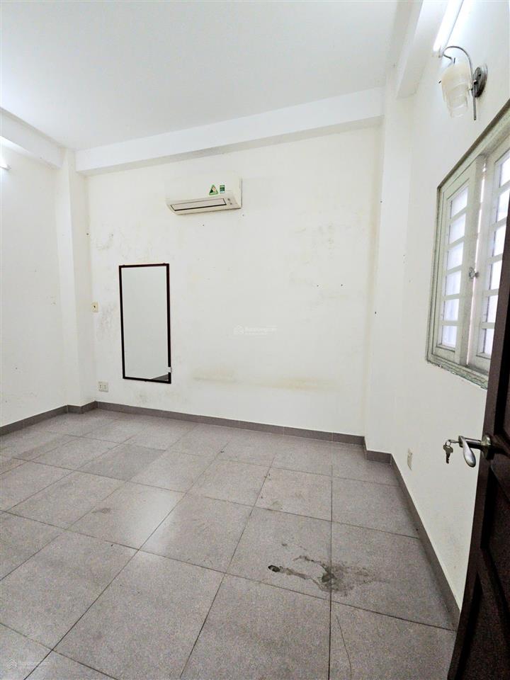 Bán nhà mặt tiền kinh doanh tân vĩnh quận 4 có 11 tỷ có dòng tiền đúc 5 tấm