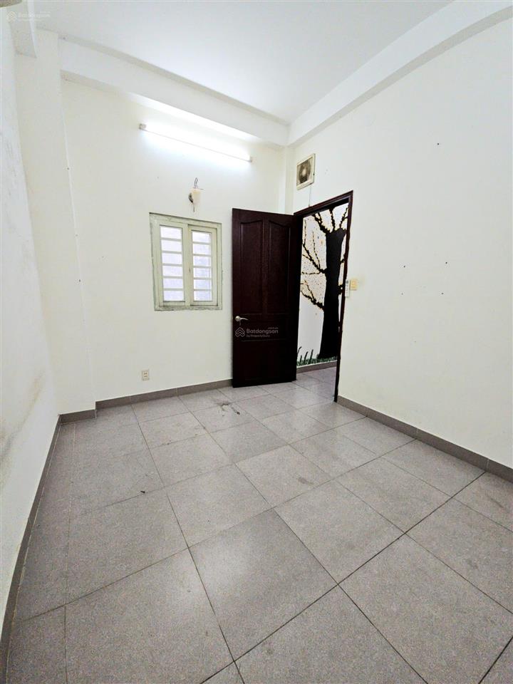 Bán nhà mặt tiền kinh doanh tân vĩnh quận 4 có 11 tỷ có dòng tiền đúc 5 tấm