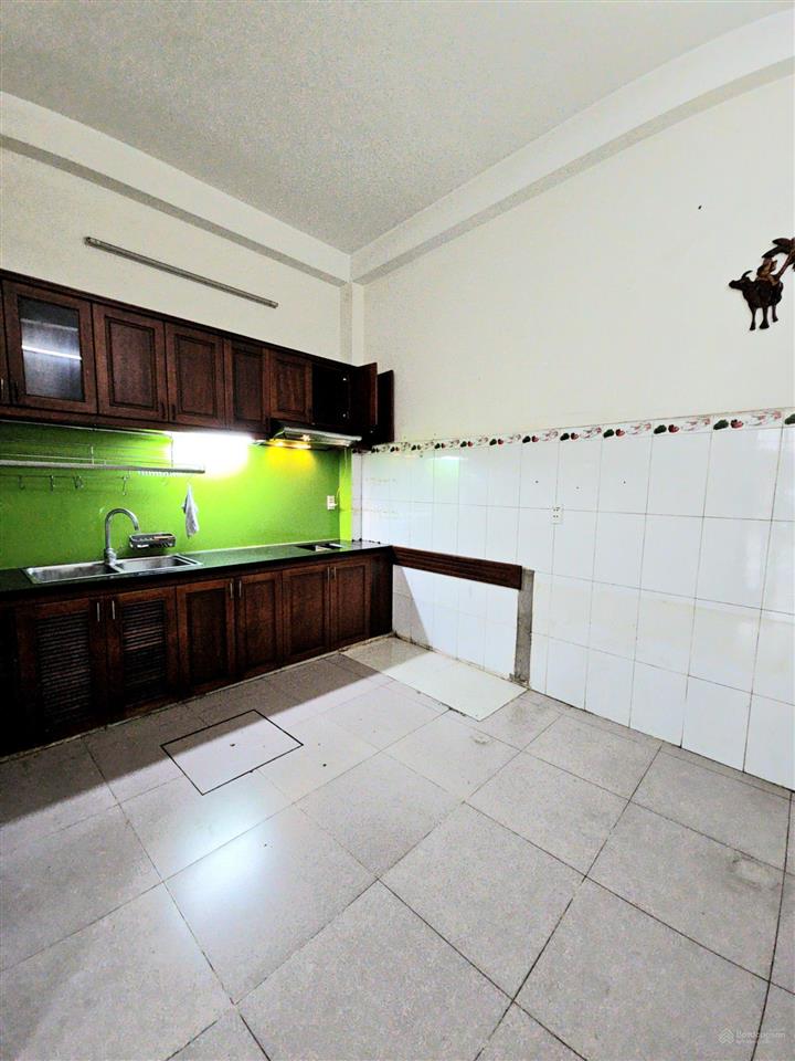 Bán nhà mặt tiền kinh doanh tân vĩnh quận 4 có 11 tỷ có dòng tiền đúc 5 tấm