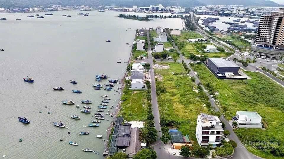 Villa 3 tầng phan bá vành , sơn trà ( 10x15m) full nội thất cao cấp, hồ bơi mới 100% hot 21.5 tỷ