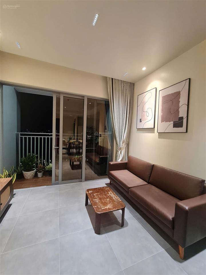 Chính chủ gửi bán căn hộ cao cấp 2pn full nội thất view hồ bơi.