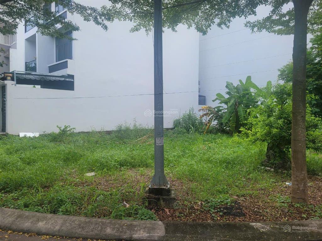 Chính chủ gửi bán lô đất biệt thự view sông công viên kdc conic ( giá 61tr/m2 sổ đỏ cá nhân)