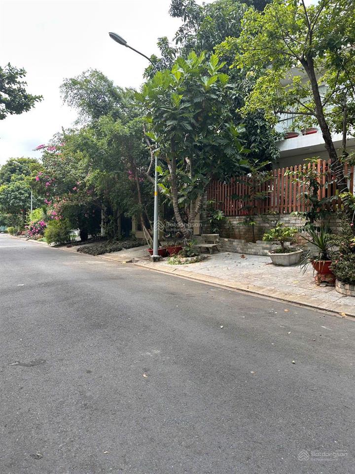 Chính chủ gửi bán lô đất biệt thự view sông kdc conic 13b bình chánh