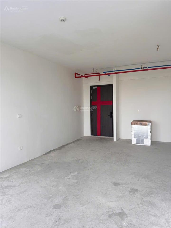 Chính chủ gửi bán căn góc 3pn  diện tích lớn  view hồ bơi nội khu siêu thoáng  celesta rise