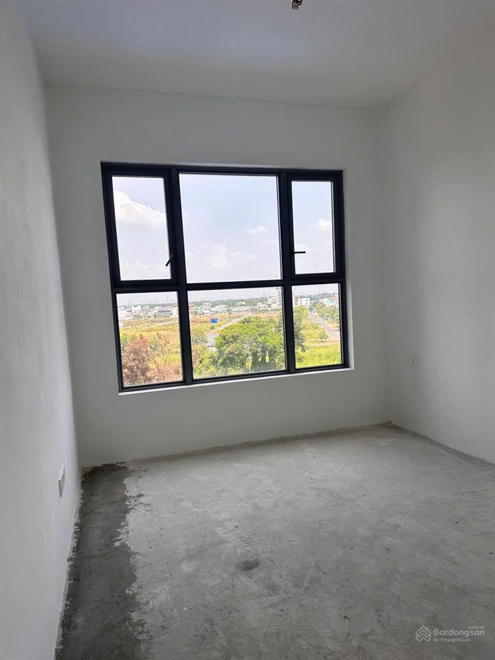 Chính chủ gửi bán căn góc 3pn diện tích lớn view hồ bơi nội khu siêu thoáng  cc celesta rise