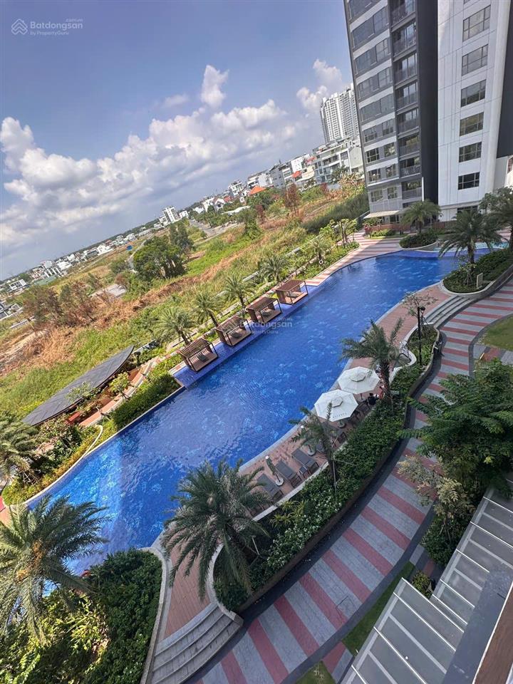 Chính chủ gửi bán nhanh căn 3pn 106m view hồ bơi giá 6.850 tỷ