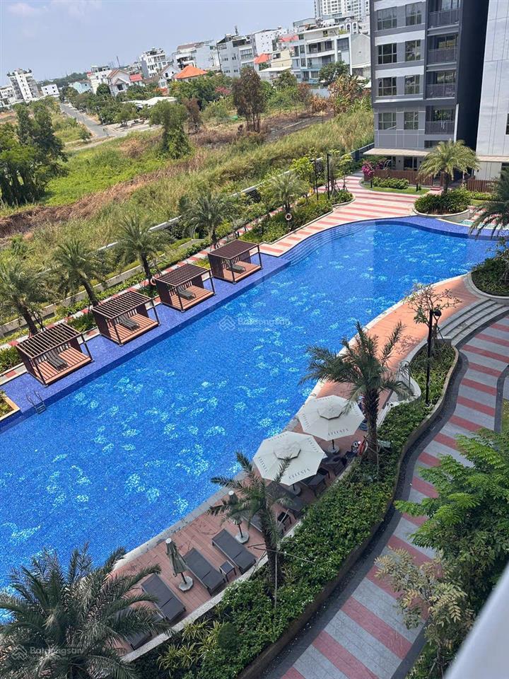 Chính chủ gửi bán nhanh căn 3pn 106m view hồ bơi giá 6.850 tỷ