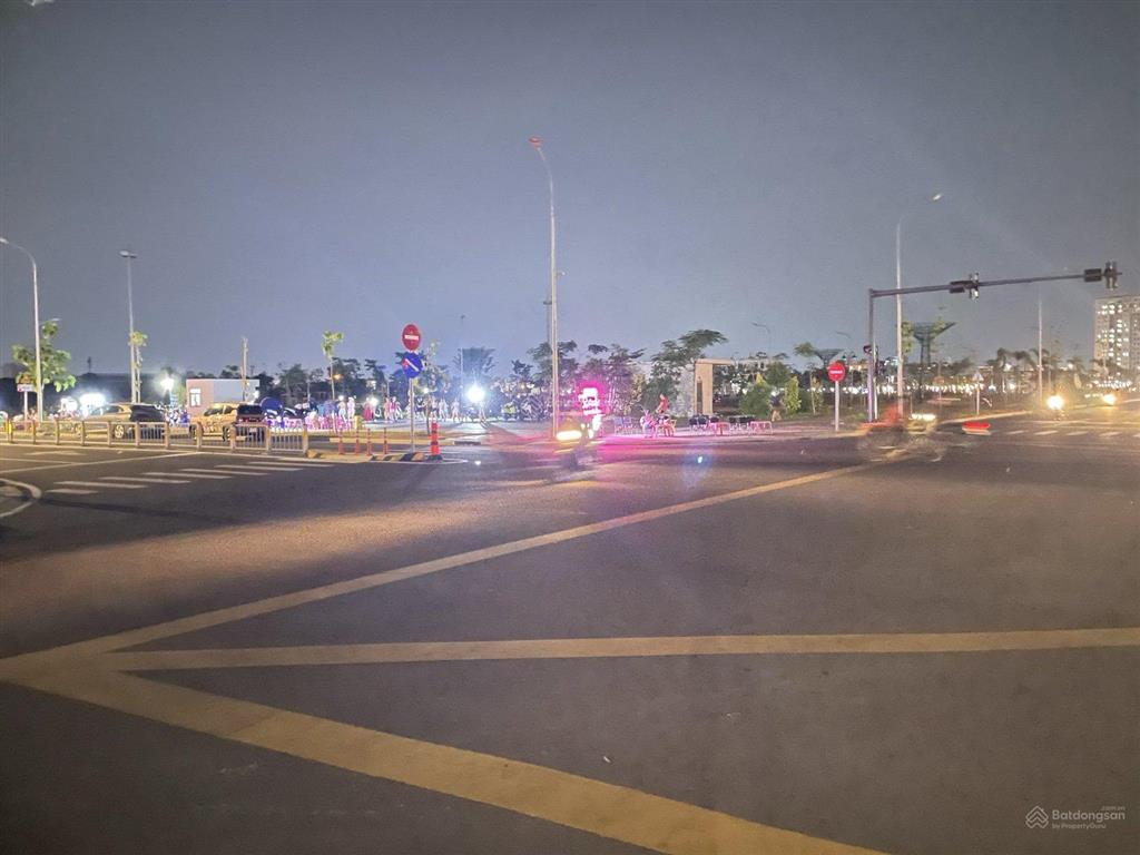 Chính chủ bán đất mặt tiền đường 30m, phường tân thới nhất, tphcm, 0862 834 ***