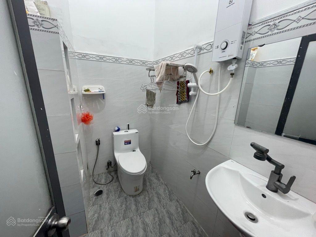 Sát hẻm xe tải thông  100m2 đông bắc, phần mềm quang trung quận 12