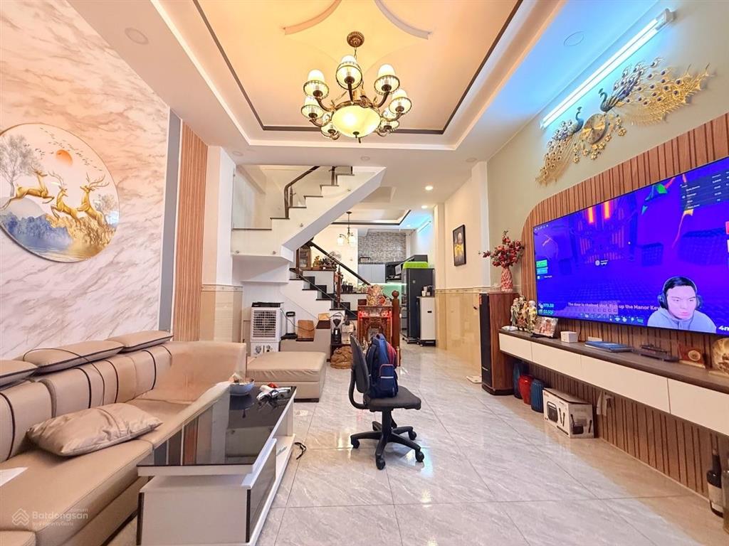 Nhà xe hơi tránh thạnh xuân 22tô ngọc vân, 4 phòng có wc, quận 12