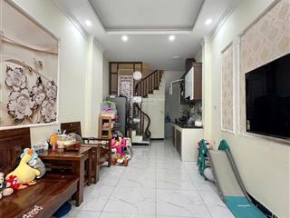 Bán nhà bát khối đông dư giáp hải 30m x 4 tầng full nội thất, ngõ nông. giá chỉ nhỉnh 4 tỷ.