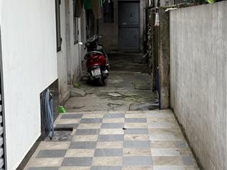 Bán đất có sẵn nhà cấp 4 thạch bàn long biên hàng f0 giá đầu tư quá tốt. chỉ 5.25 tỷ có ra lộc