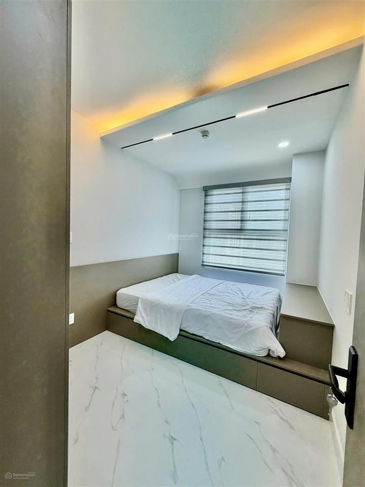 Bán căn hộ 3pn saigon south 95m2 | nhà đẹp giá 8,2 tỷ  có sổ hồng