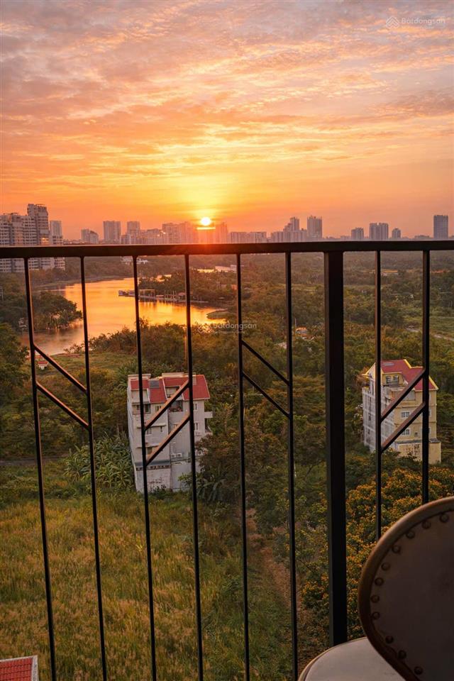 Chỉ 6,4 tỷ  bán căn hộ saigon south view sông 75m  có sổ có ô xe  lk phú mỹ hưng  hđt 18tr