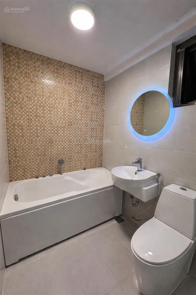 Chỉ 6,4 tỷ  bán căn hộ saigon south view sông 75m  có sổ có ô xe  lk phú mỹ hưng  hđt 18tr