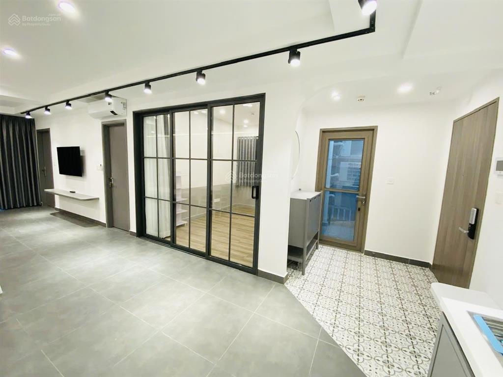 Giá 6 tỷ  nhà nội thất cao cấp  bán nhanh saigon south  2pn  có sổ  view mát mẻ  lk pmh, q1