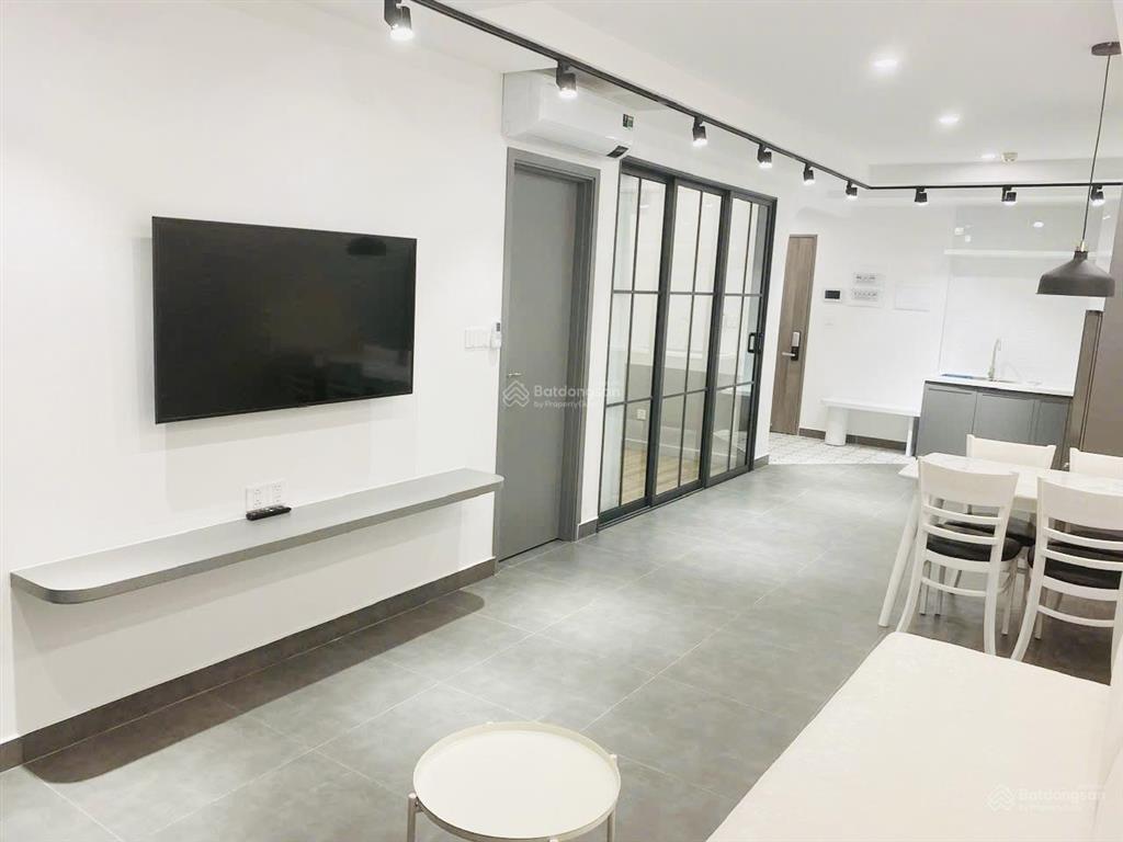 Giá 6 tỷ  nhà nội thất cao cấp  bán nhanh saigon south  2pn  có sổ  view mát mẻ  lk pmh, q1