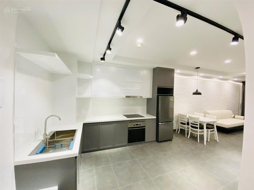 Giá 6 tỷ  nhà nội thất cao cấp  bán nhanh saigon south  2pn  có sổ  view mát mẻ  lk pmh, q1