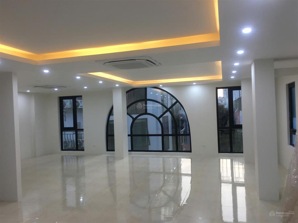 Cho thuê văn phòng mới đẹp 100m2 ở cầu giấy, giá 14 triệu/tháng