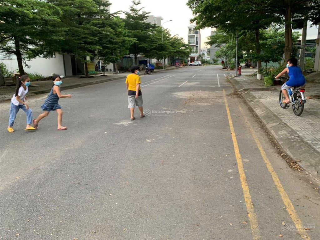 Bán đất kdc tân cảng phú hữu mặt tiền đường 119, gần đường nguyễn thị tư