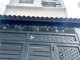 Chỉ 5ty nhỉnh đúc 3tầng ngang 4.2x11m, 4 phòng ngủ
1/ lê văn quới, gần các quận trung tâm
hẻm rộng,