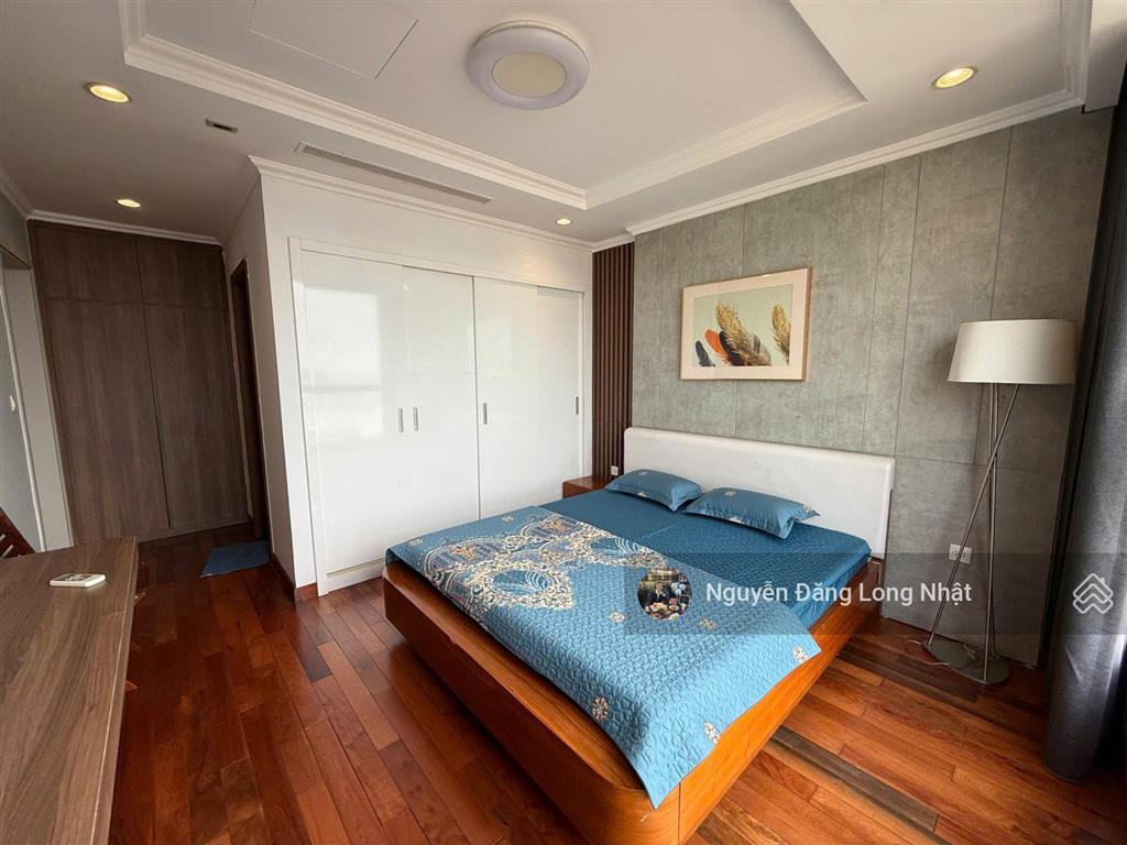 Cho thuê căn góc hoa hậu 3pn 120m2 tại vinhomes nguyễn chí thanh, đống đa, hà nội, giá tốt 25 triệu