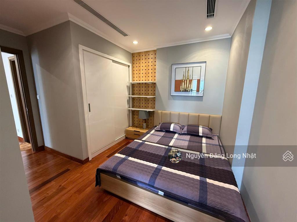 Cho thuê căn góc hoa hậu 3pn 120m2 tại vinhomes nguyễn chí thanh, đống đa, hà nội, giá tốt 25 triệu