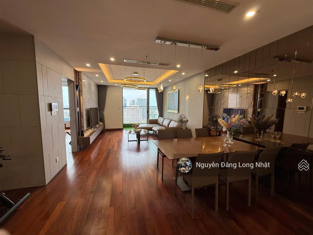 Cho thuê căn góc hoa hậu 3pn 120m2 tại vinhomes nguyễn chí thanh, đống đa, hà nội, giá tốt 25 triệu