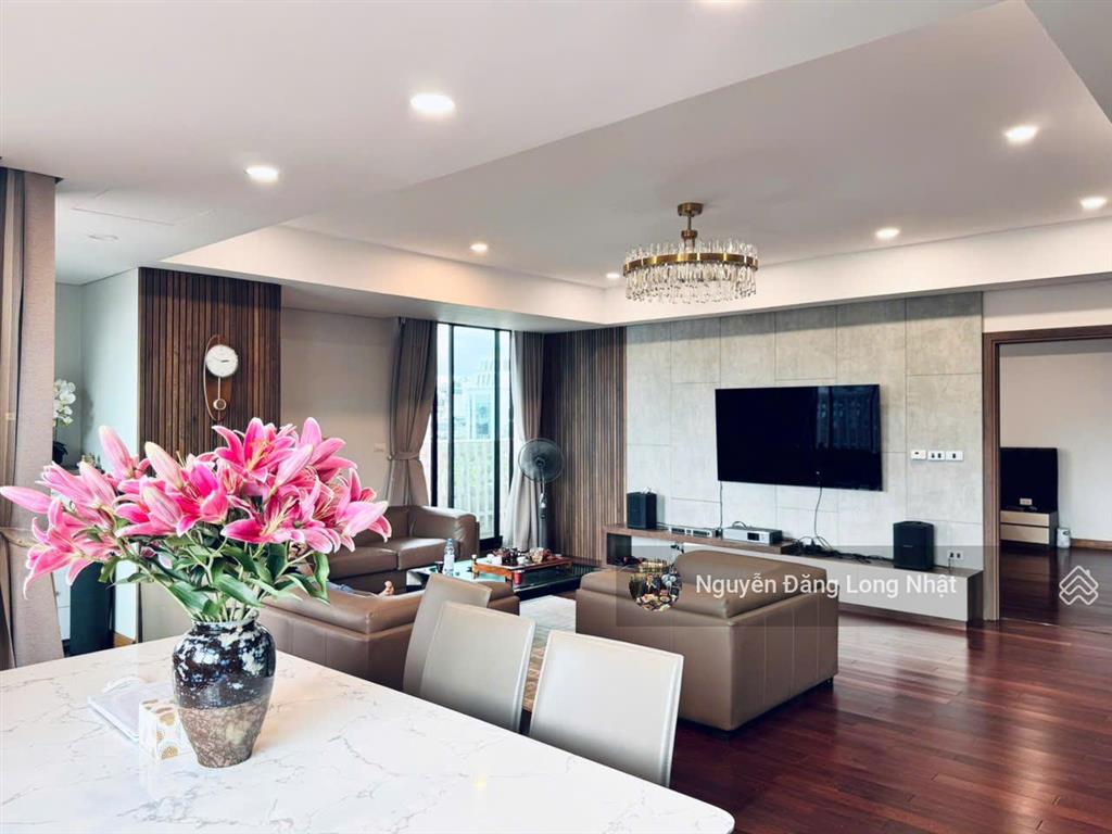 Hot! cho thuê căn hộ đẹp 4pn, 3wc, 175m2 tại lancaster hà nội, full đồ tầng cao thoáng giá tốt