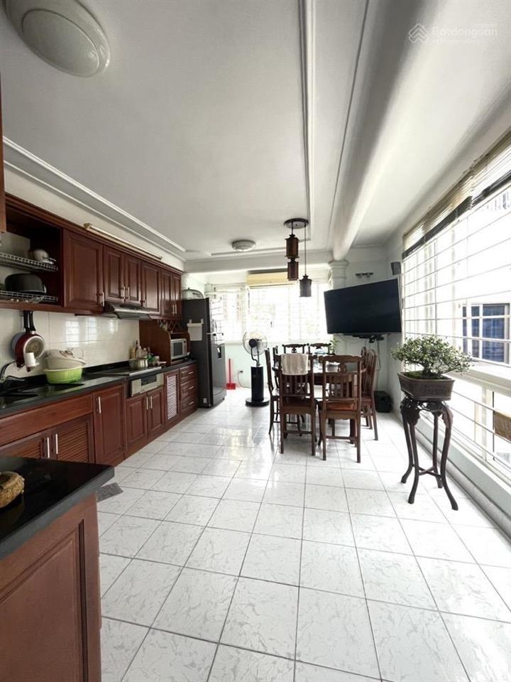 Siêu đẹpnhà tây mỗ 40m, view hồ mặt ngõ rộng, 3 oto tránh, xe đỗ cửa ngày đêm. giá 9.9 tỷ
