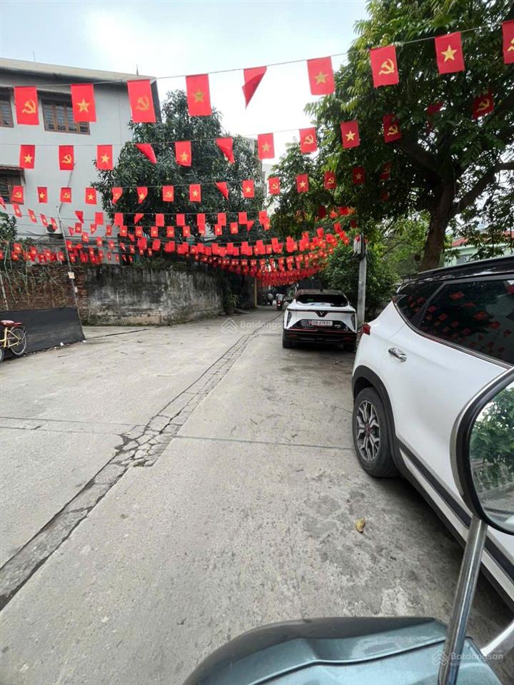 Siêu đẹpnhà tây mỗ 40m, view hồ mặt ngõ rộng, 3 oto tránh, xe đỗ cửa ngày đêm. giá 9.9 tỷ