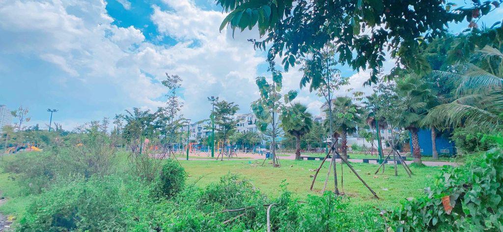 Biệt thự Căn góc Gia hoà, Khang điền Phước long