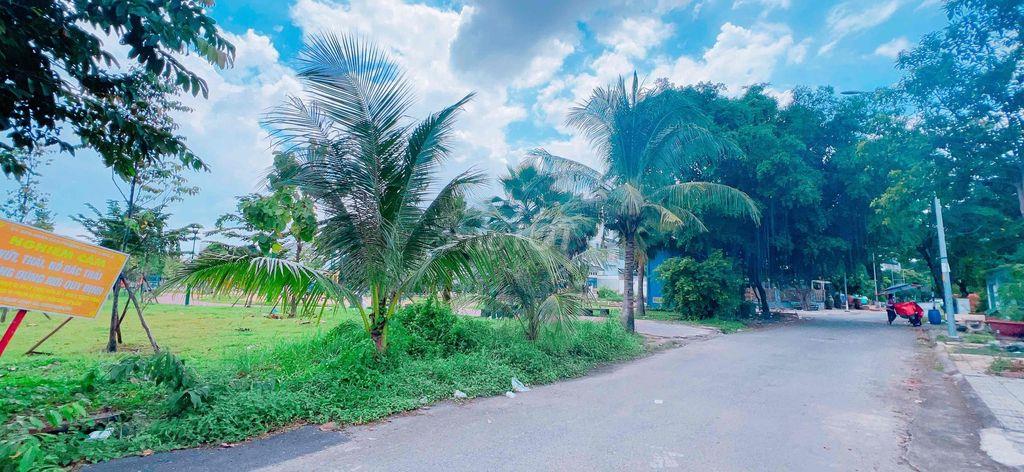 Biệt thự Căn góc Gia hoà, Khang điền Phước long