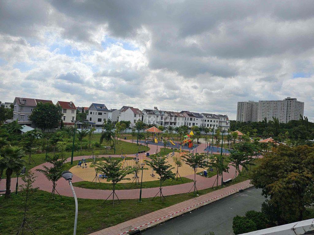 Biệt thự Căn góc Gia hoà, Khang điền Phước long