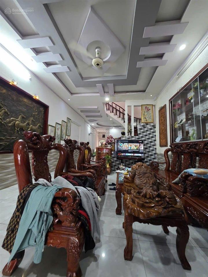 Nhà phố trung tâm hành chính dĩ an phường dĩ an tp dĩ an