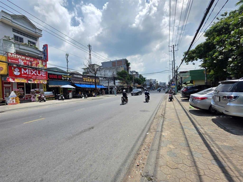 Nhà mặt tiền đường nguyễn trãi phường dĩ an tp dĩ an