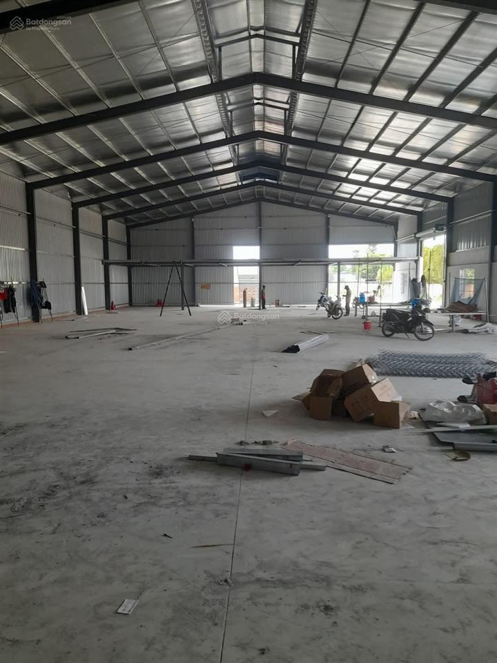Cho thuê xưởng 650m2 giá 32tr tại đường hà huy giáp, phường thạnh lộc, quận 12