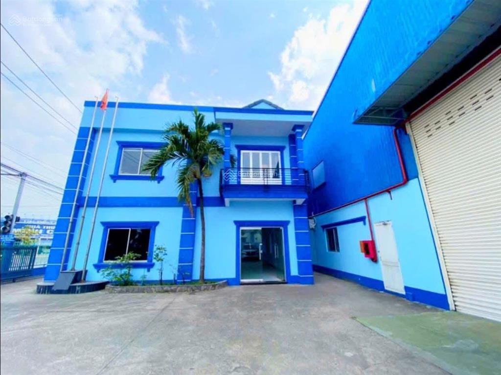 Cho thuê nhà xưởng 1600m2 vừa hết hợp đồng tại đường ql1a, phường thạnh lộc, quận 12