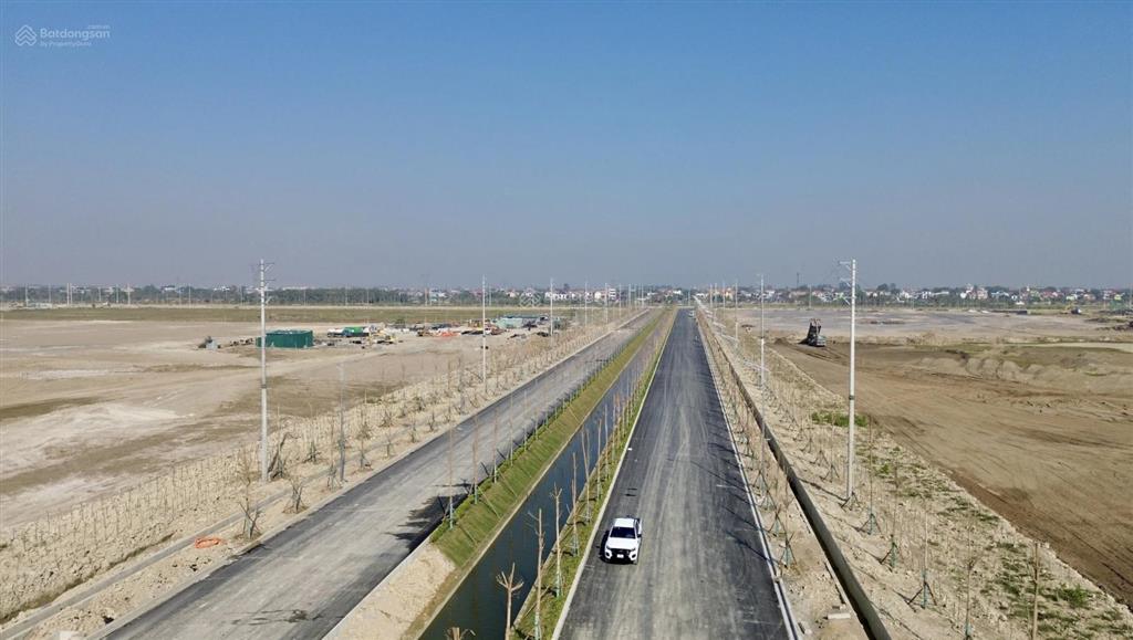 Cập nhật tháng 4 hiếm có trong kcn đồng văn 1, chuyển nhượng lô 6000m2, giá 2.8 triệu/m2