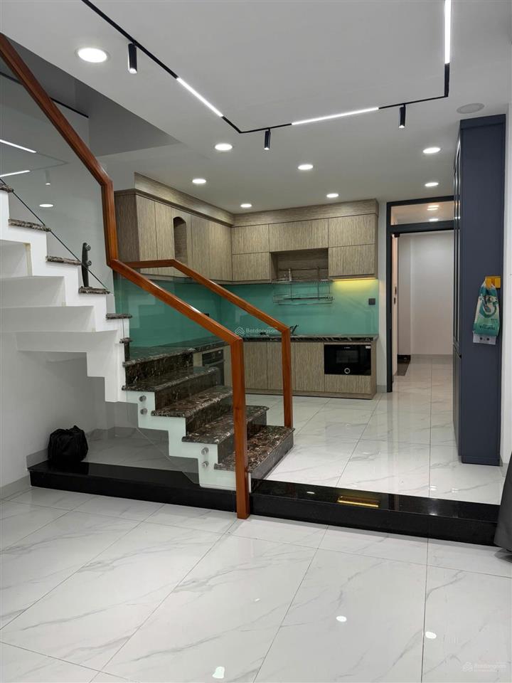 Toà nhà 6 tầng hxh cộng hoà  p4  tân bình 4.5m x 19m  20 tỷ tl