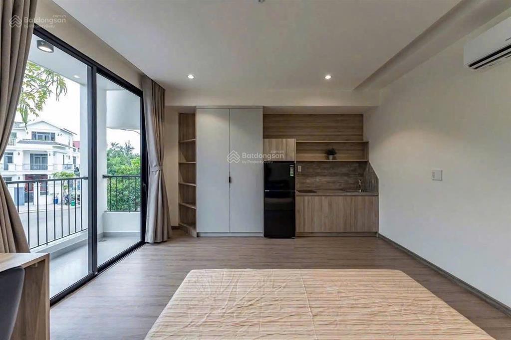 Cho thuê căn hộ studio mới 100%  ban công thoáng mát ~ gần nguyễn thái sơn  đh văn lang