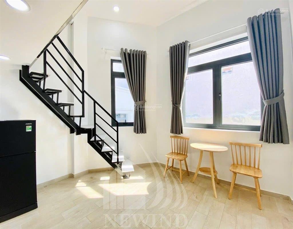 Phòng cho thuê xây 100%  view kính, cửa sổ lớn  ngay dương thị mười  cvpm quang trung