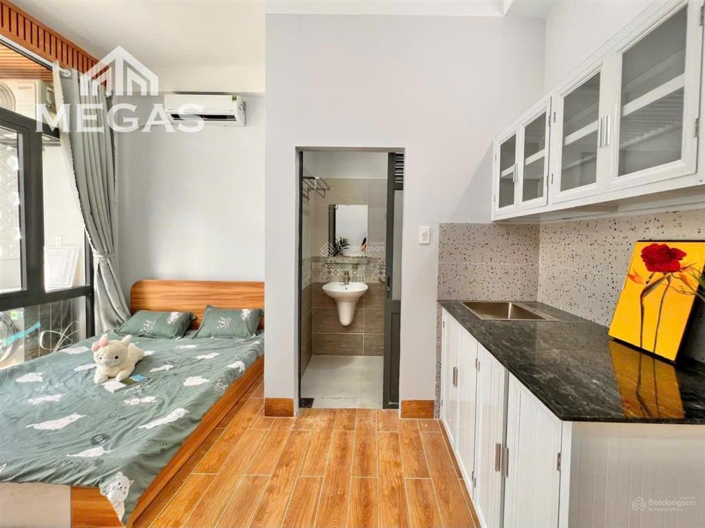 Cho thuê phòng studio mới 100%  ban công, cửa sổ lớn  ngay phan văn hớn  trường chinh