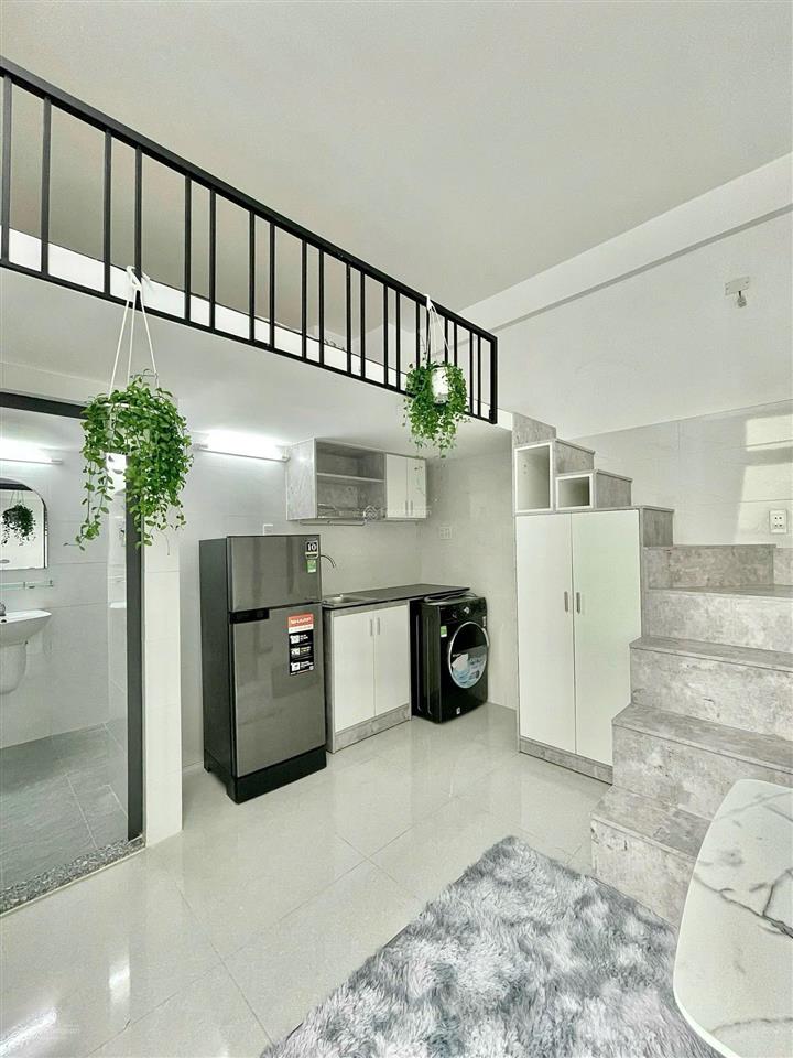 Căn hộ mới xây full nội thất, ban công, cửa sổ, ngay ngã tư tô ký  chung cư tô ký tower