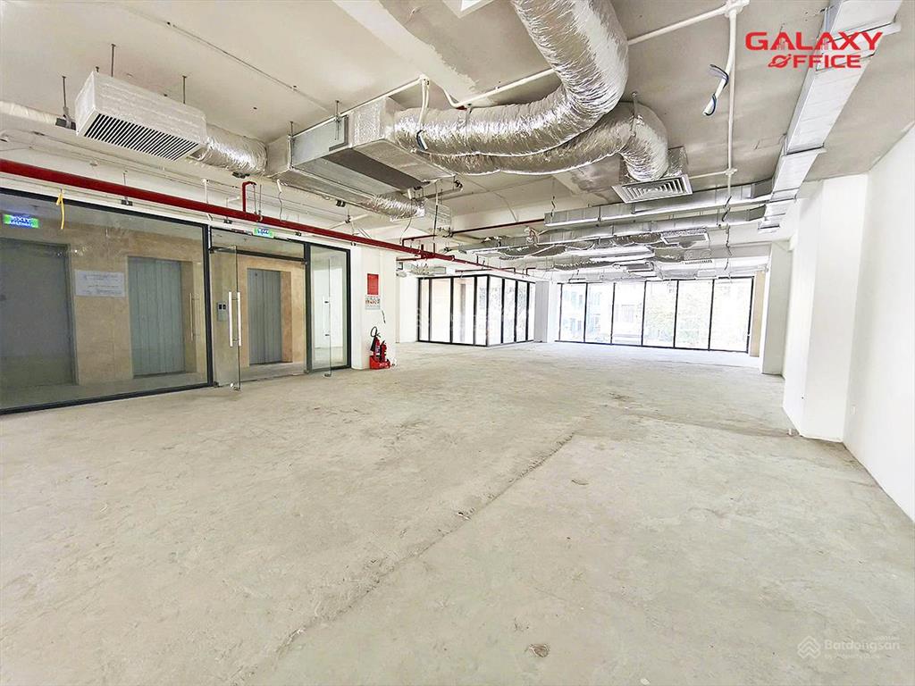 Cho thuê văn phòng mới tcots diện tích 375m2 đường ngô tất tố, quận bình thạnh, giá 350.000 đồng/m2