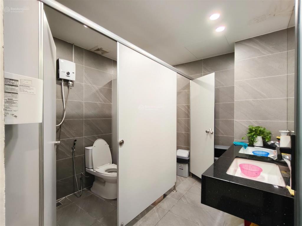 Cho thuê văn phòng 778 m2, cho thuê văn phòng đường bến vân đồn, quận 4 sẵn nội thất giá 350 triệu