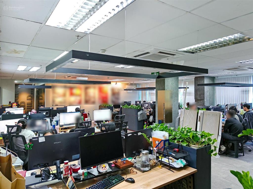 Cho thuê văn phòng 778 m2, cho thuê văn phòng đường bến vân đồn, quận 4 sẵn nội thất giá 350 triệu
