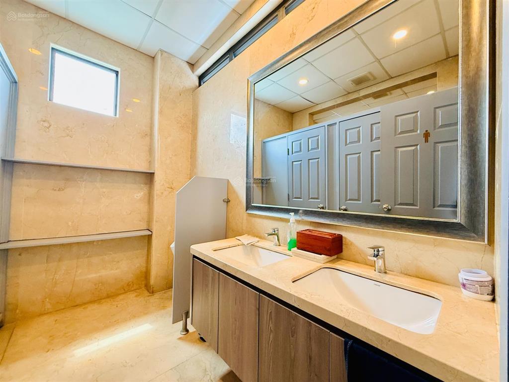Cho thuê văn phòng sẵn nội thất mới 200m2 đường nguyễn văn hưởng, thảo điền, quận 2