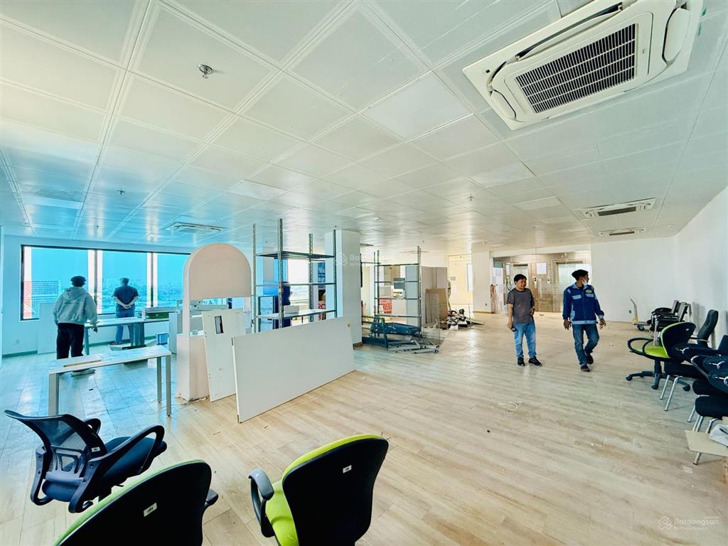 Cho thuê văn phòng sẵn nội thất mới 200m2 đường nguyễn văn hưởng, thảo điền, quận 2