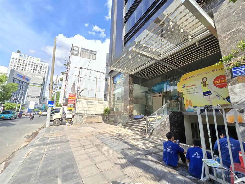 Cho thuê văn phòng 269a nguyễn trọng tuyển, phú nhuận diện tích nguyên sàn 213 m2 giá 79 triệu/th